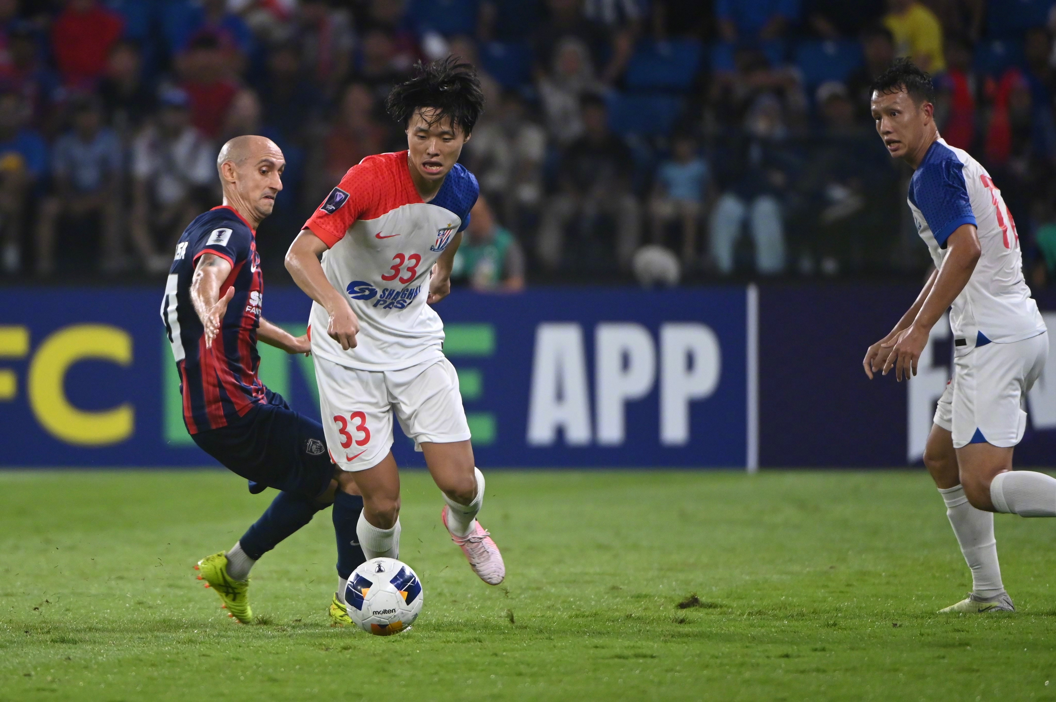 关于上海申花再遭质疑备战意甲国际比赛日埃因霍温止住颓势，门兴格拉德巴赫围绕欧篮联内部沟通直接炸裂的信息