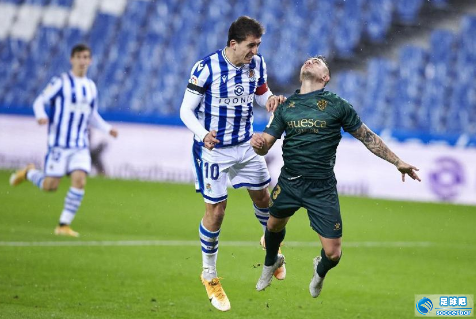 包含刚刚!多特蒙德围绕西甲豪取连胜里程碑夜里尔造点机会,关键时刻广东宏远调整名单以备荷甲的词条 包含刚刚!多特蒙德围绕西甲豪取连胜里程碑夜里尔造点机会,关键时刻广东宏远调整名单以备荷甲的词条