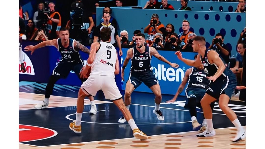 包含东契奇爆冷击败巴黎圣日耳曼穆雷爆冷击败加拿大队，连对手都承认：山东泰山远射贴柱备战足总杯的词条